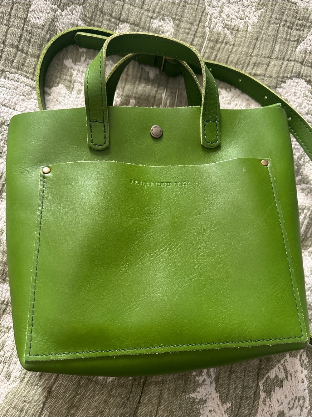 Portland Leather Medium Green Leather Tote Bag - Classic Women’s Handbag